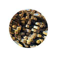 Металлический квадрат